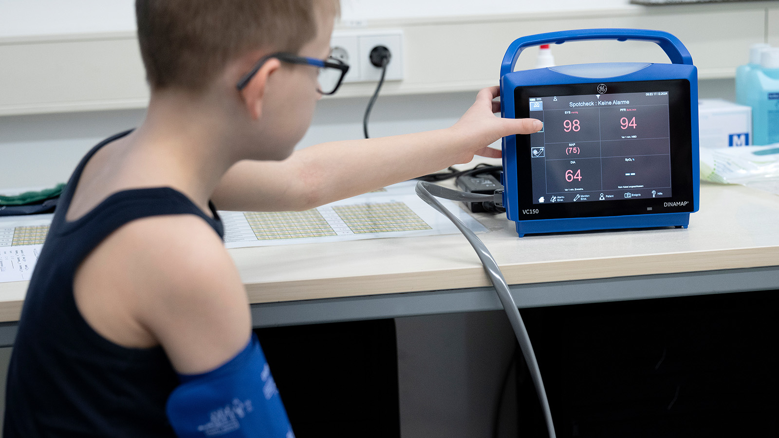 Blutdruckmessgerät im Studienzentrum