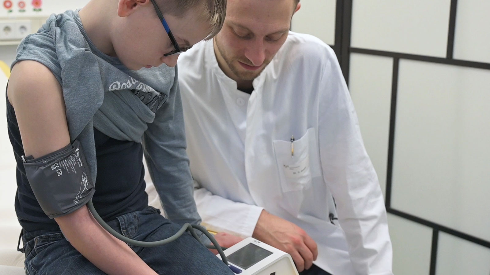 Blutdruckmessung im Studienzentrum Hannover